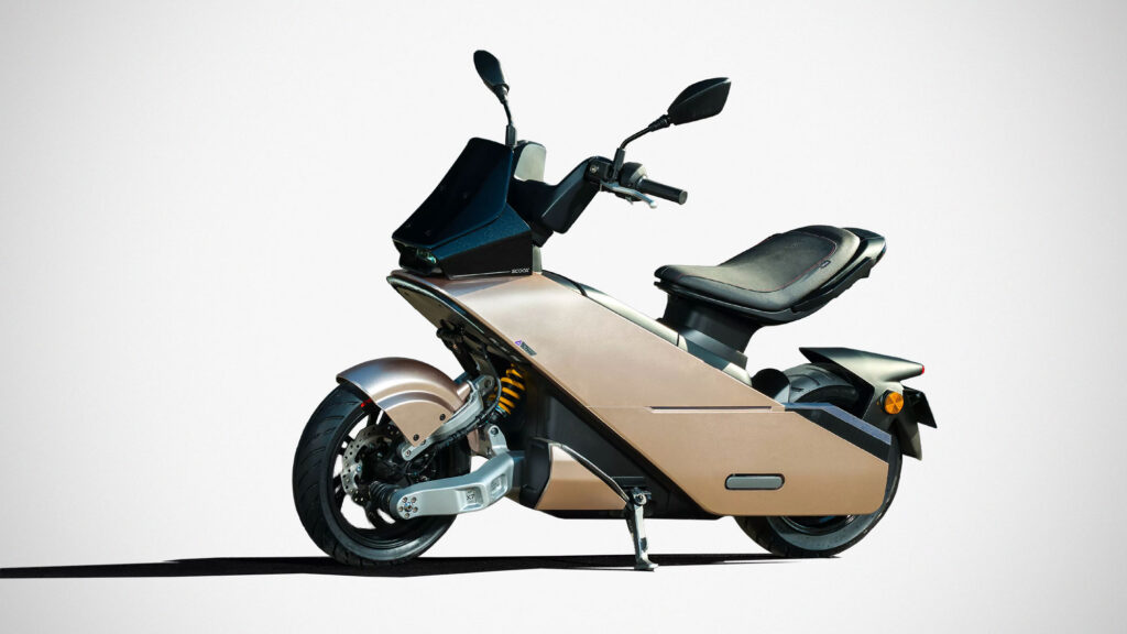 SCOOX X7 Series electric scooter with futuristic Land Airship design and triple-lens headlight module