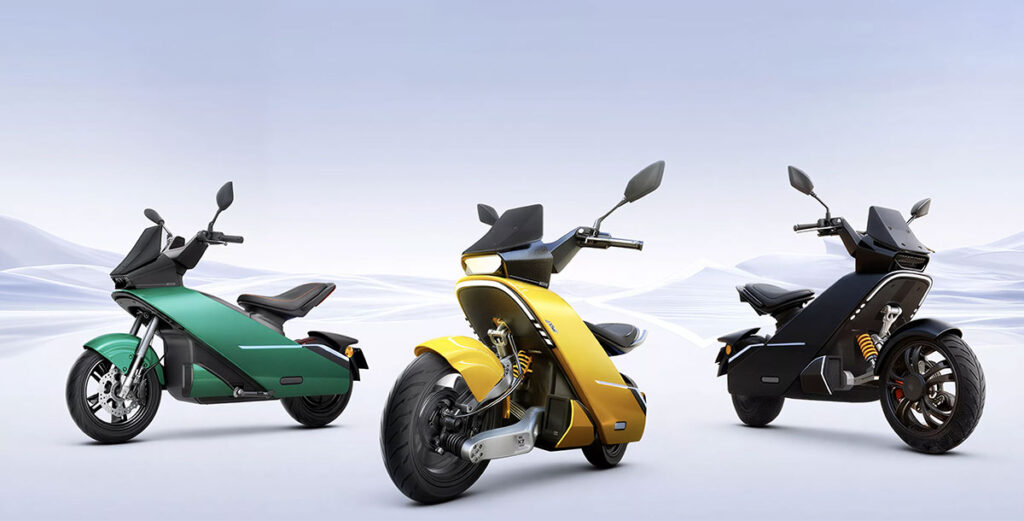 SCOOX X7 Series electric scooter with futuristic Land Airship design and triple-lens headlight module