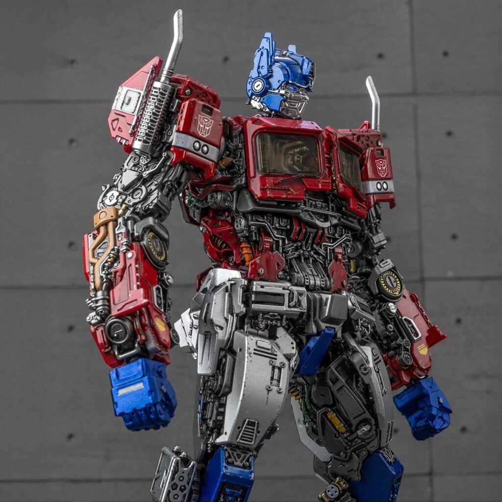 Yolopark AMK Pro Bumblebee movie Optimus Prime 20 cm model kit with Ion Blaster and Energon Axe