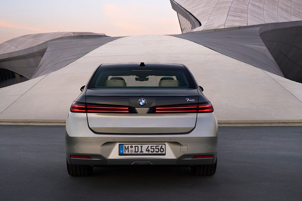 2027 BMW 7 Series Luxury Sedan