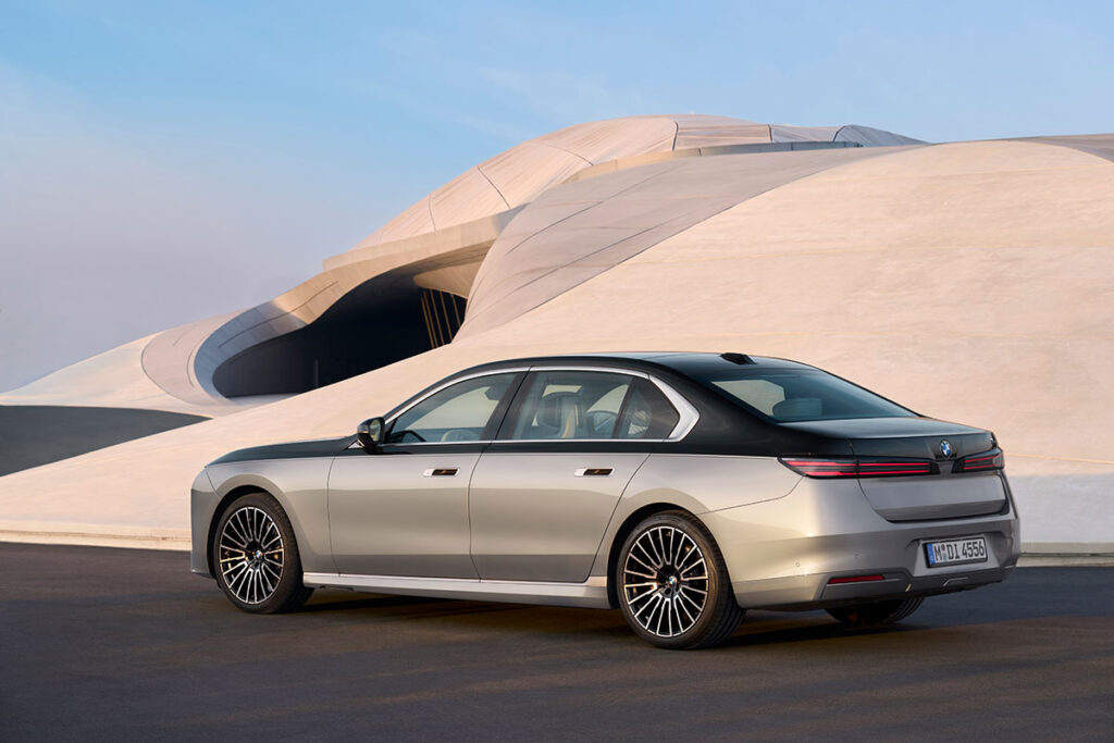 2027 BMW 7 Series Luxury Sedan
