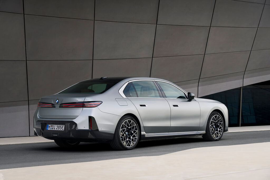 2027 BMW i7 Luxury Electric Sedan