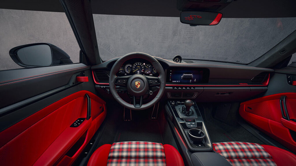 2027 Porsche 911 GTS S/C Street Style Package