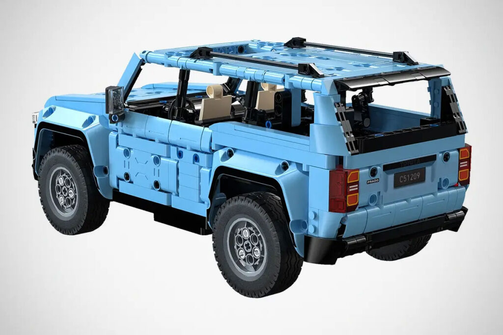 CaDA 1:14 Toyota PRADO C51209W