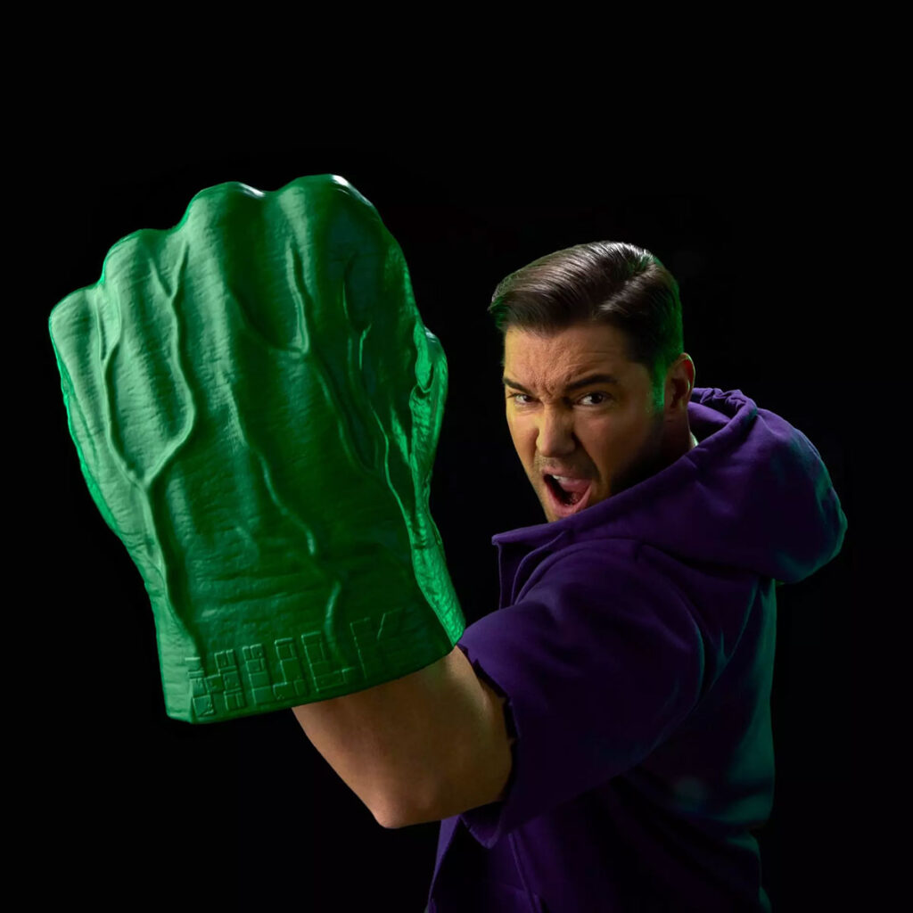 Marvel Legends Series Incredible Hulk Premium Roleplay Fists