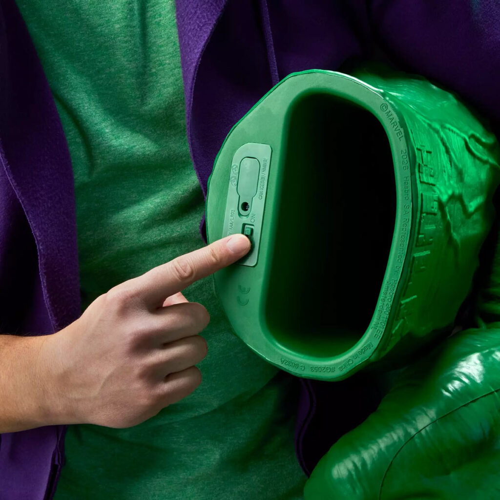 Marvel Legends Series Incredible Hulk Premium Roleplay Fists