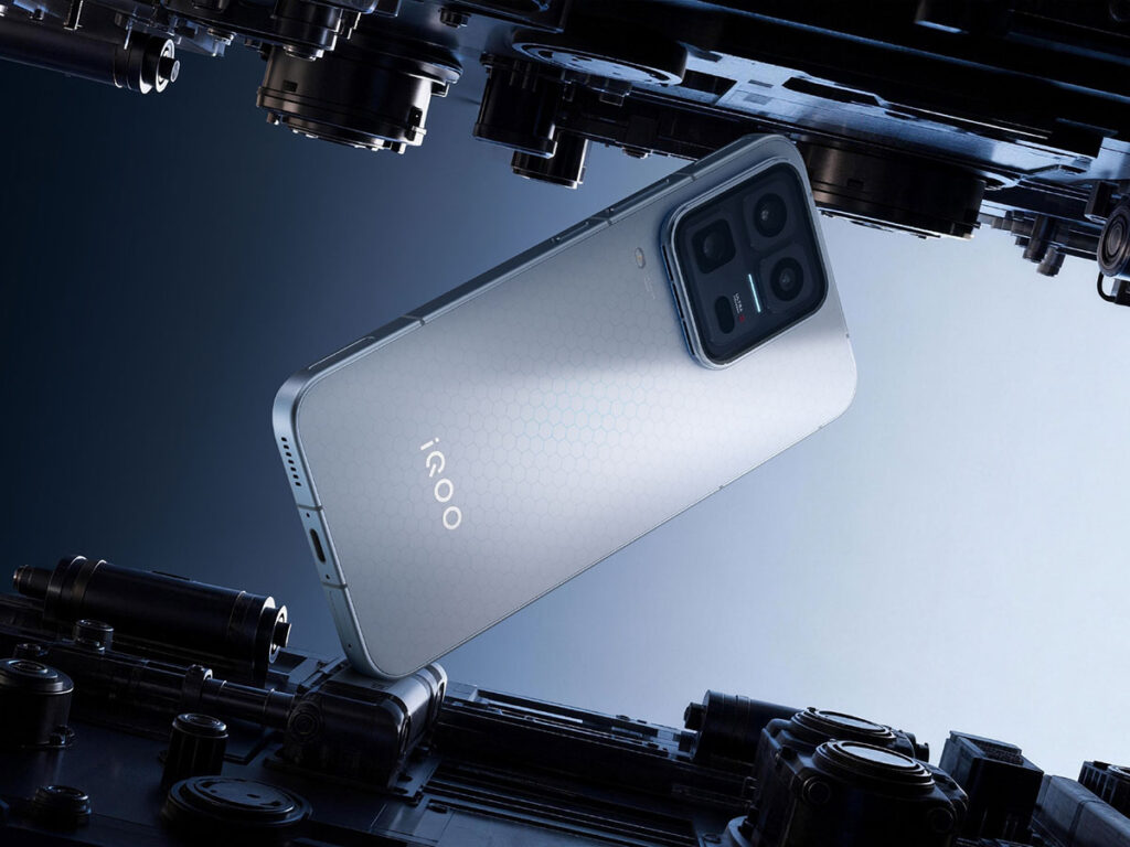 iQOO 15 Ultra Smartphone