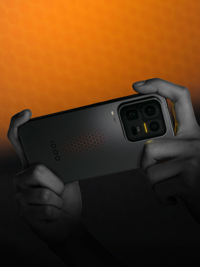 iQOO 15 Ultra Smartphone