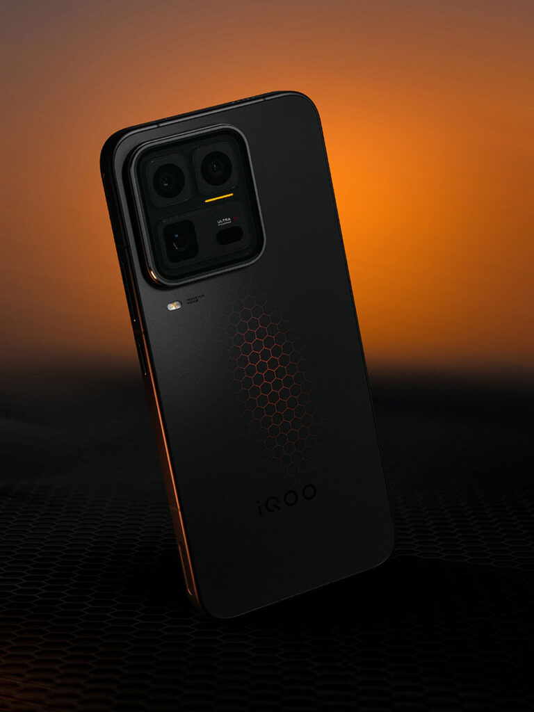 iQOO 15 Ultra Smartphone