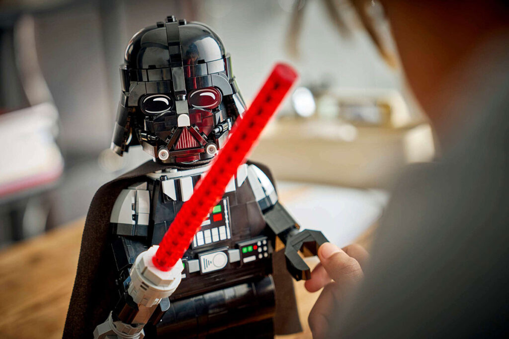 LEGO Star Wars Up-Scaled Dark Vader Minifigure (75461)