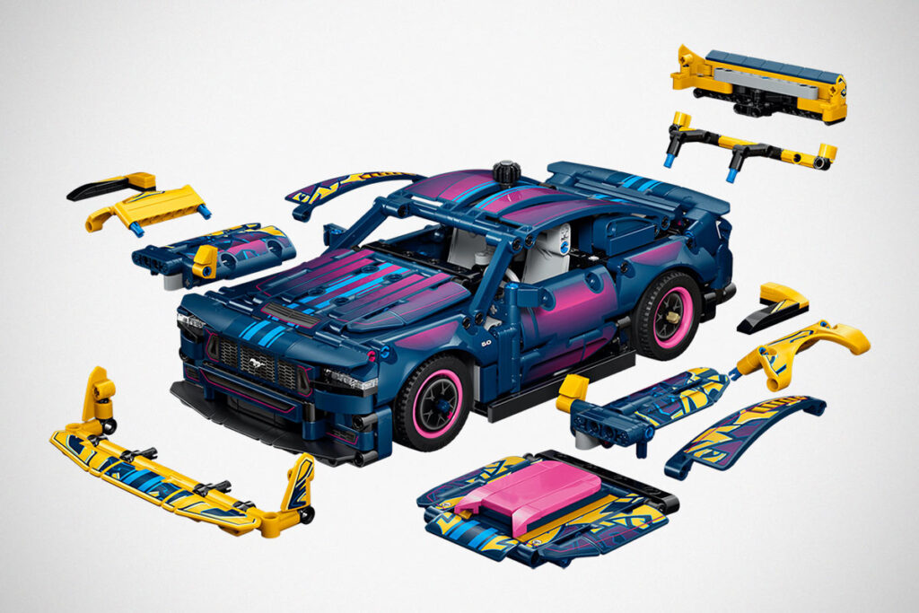 LEGO Technic Custom Garage Ford Mustang GT Car (42236)