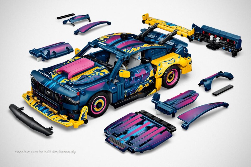 LEGO Technic Custom Garage Ford Mustang GT Car (42236)
