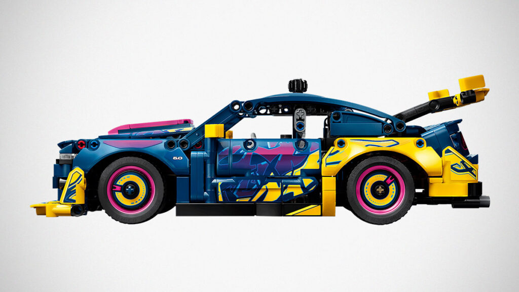LEGO Technic Custom Garage Ford Mustang GT Car (42236)