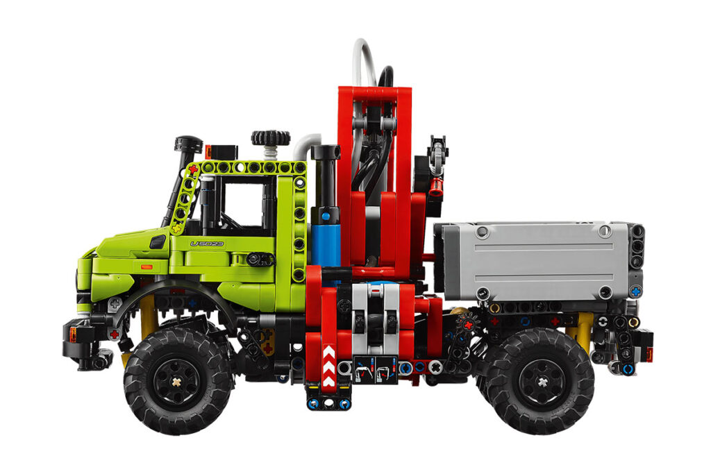 LEGO Technic Mercedes-Benz Unimog U 5023 with Crane (42242)