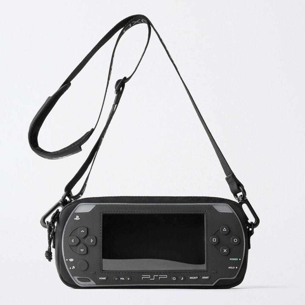 ZARA PlayStation PSP コラボ ボディバッグ Zara PSP Crossbody Bag Turns Sony's Handheld Into a Wearable