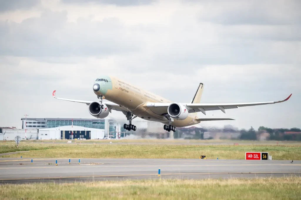 Airbus A350-1000ULR Airliner