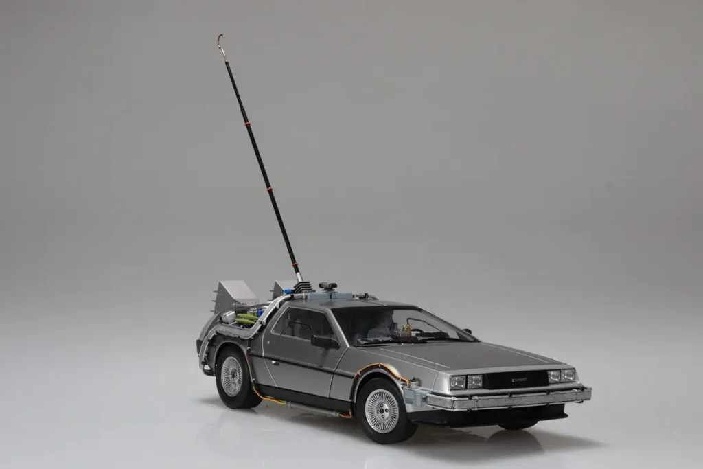 Aoshima BTTF I Time Machine Model Kit with Figure
