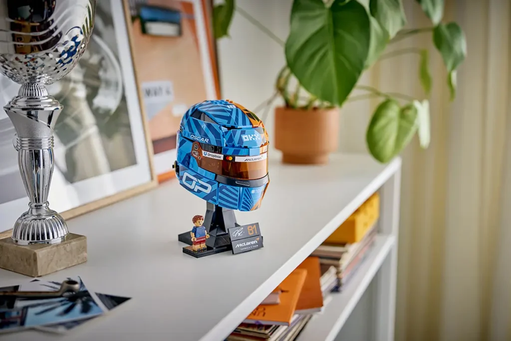 LEGO Editions Oscar Piastri Helmet Set (43017)