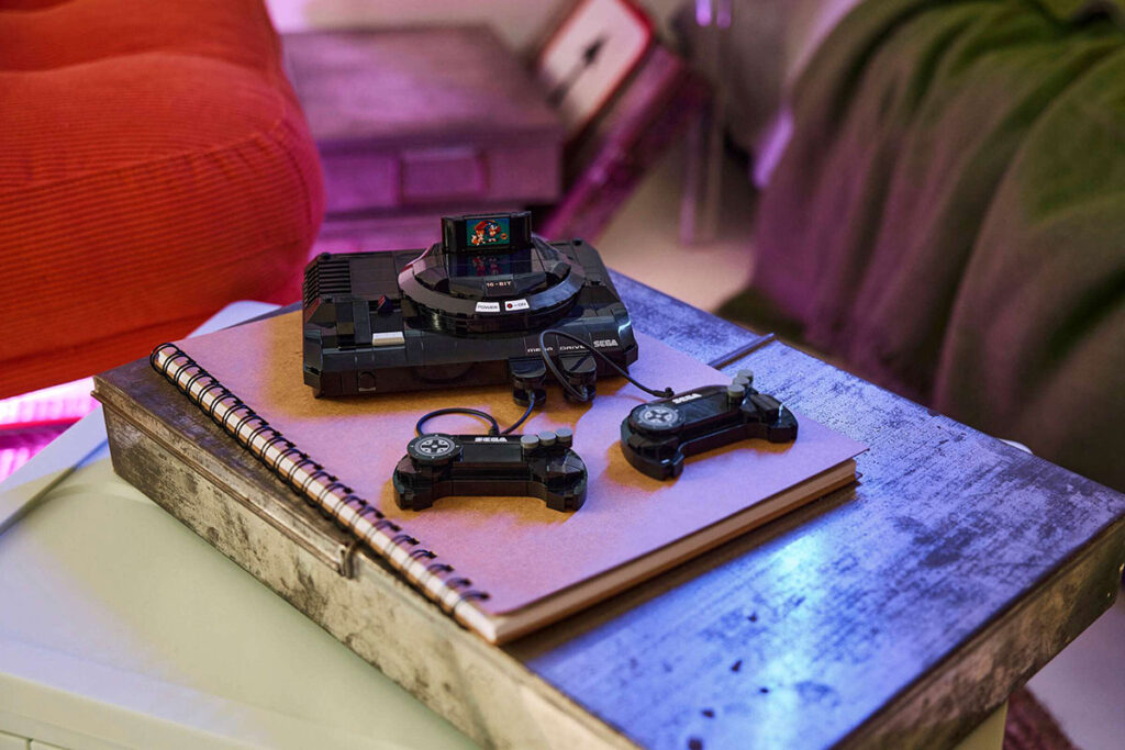 LEGO SEGA Genesis Console (40926) Set