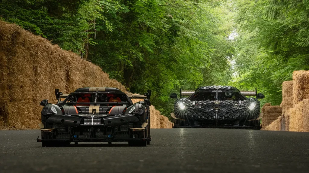 LEGO Technic Koenigsegg Sadair’s Spear Megacar 42232