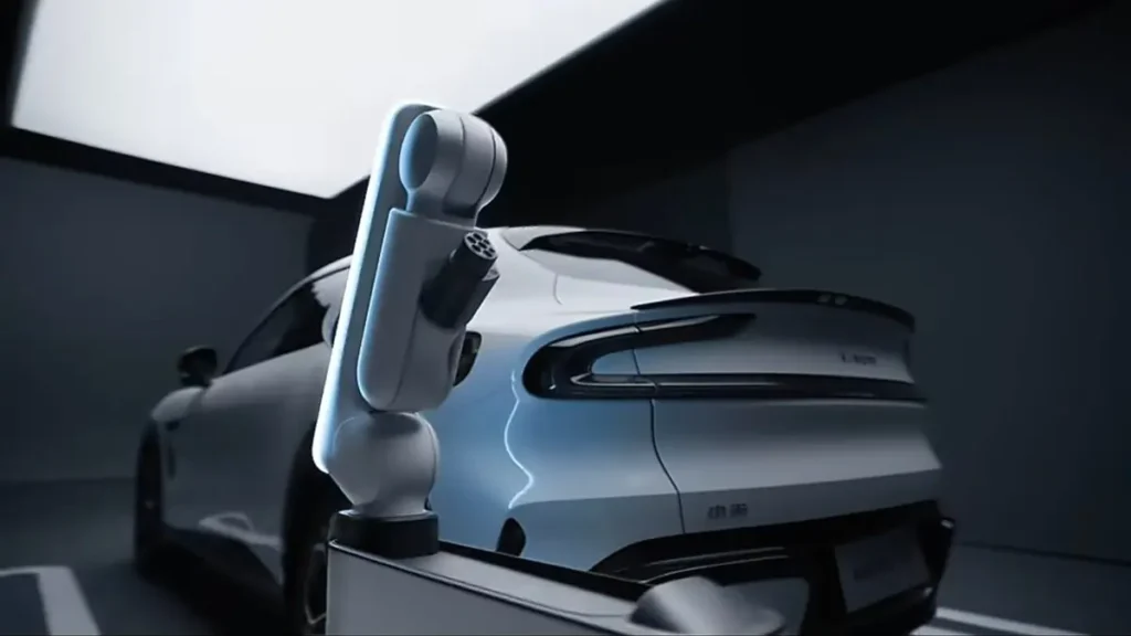 Xiaomi EV Home Charging Robotic Arm