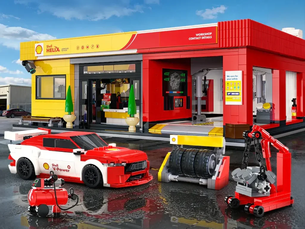 CaDA Bricks Shell Service Station C66025W
