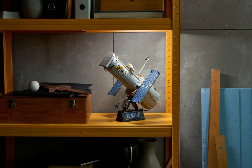 LEGO Icons Hubble Space Telescope (11382)