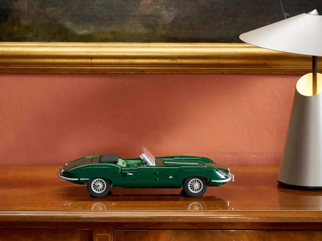 LEGO Icons Jaguar E-Type 11381