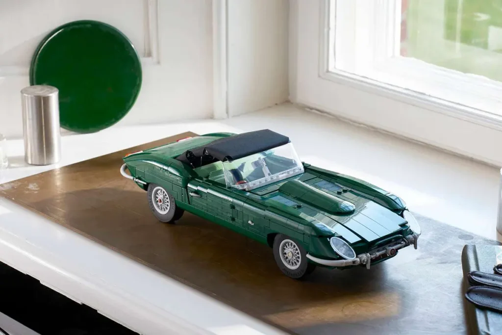 LEGO Icons Jaguar E-Type 11381