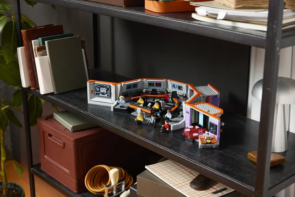 LEGO Icons Star Trek U.S.S. Enterprise NCC-1701 Bridge 11385