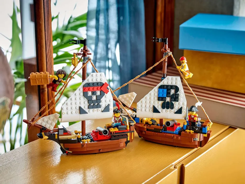LEGO Creator 3-in-1 Iconic Pirate Ship (31387)