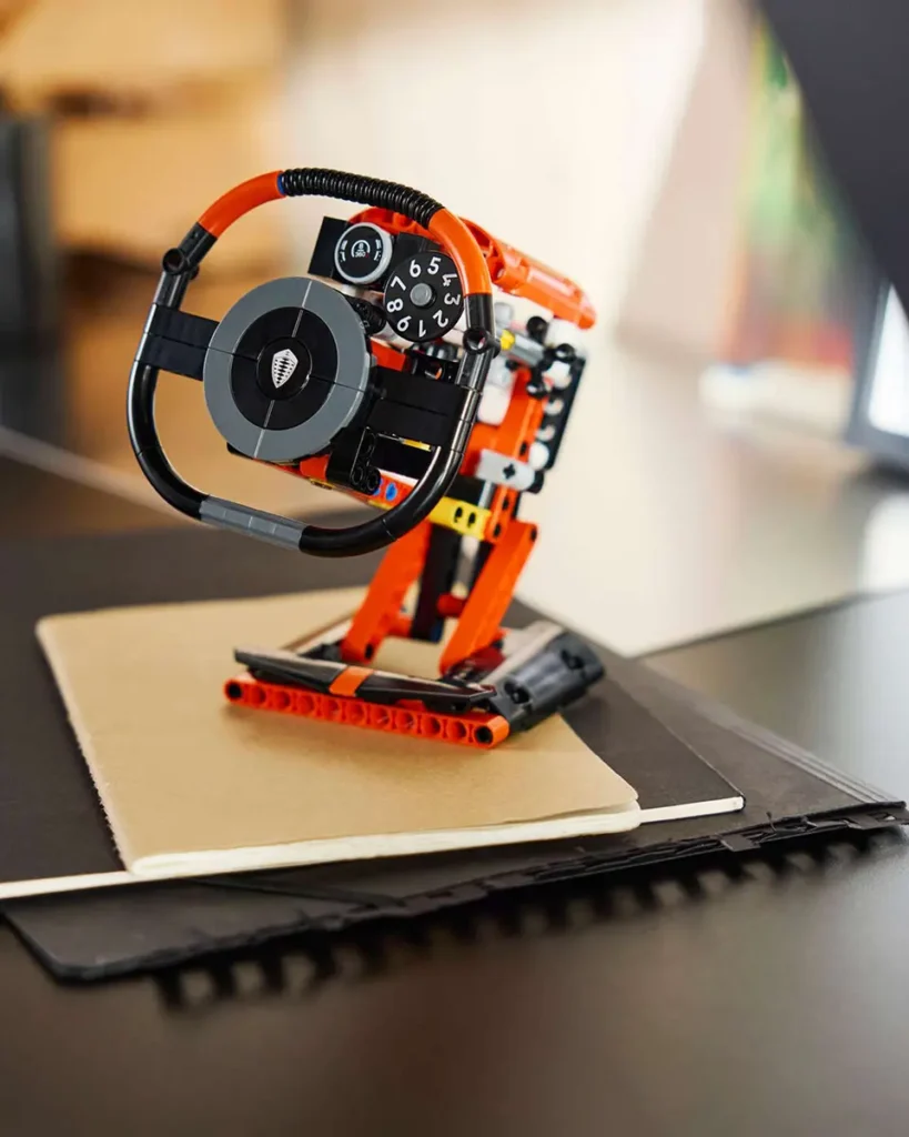 LEGO Technic Koenigsegg Sadair's Spear Steering Wheel (40894)
