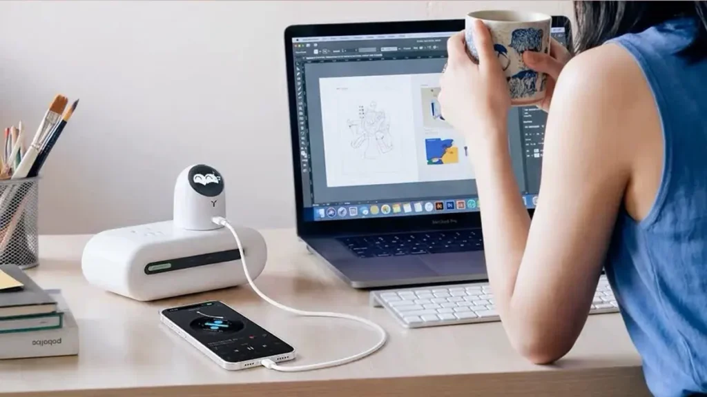 Torras Big Eye Smart Display Charger