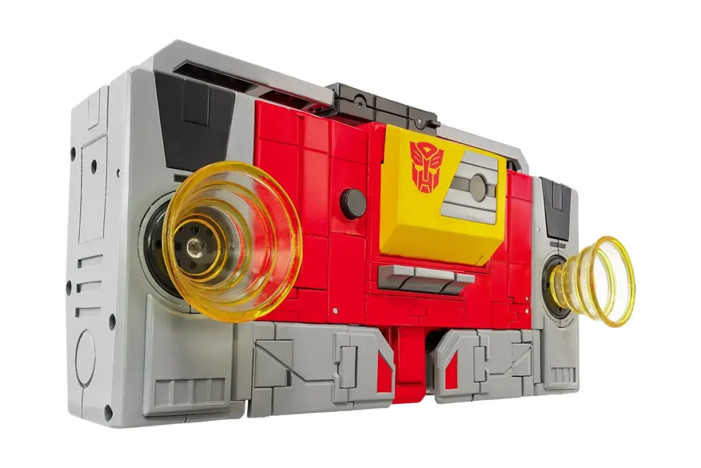 Takara Tomy Transformers MPG-25 Broadcast and Steeljaw