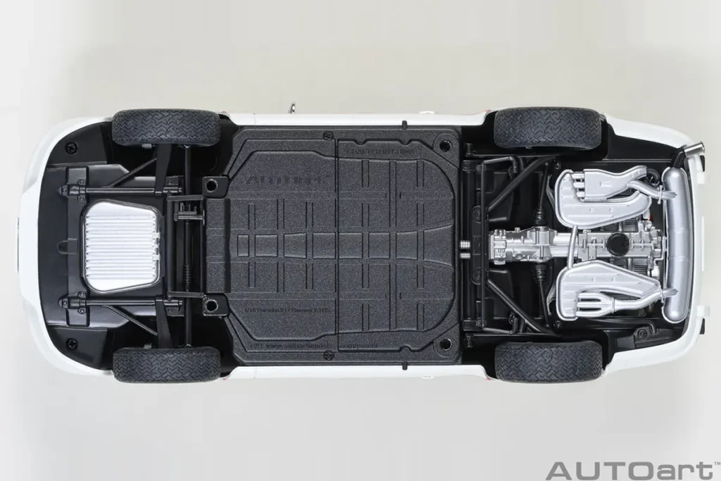 AUTOart 1:18 Porsche 911 Carrera 2.7 RS Circuit no Ōkami