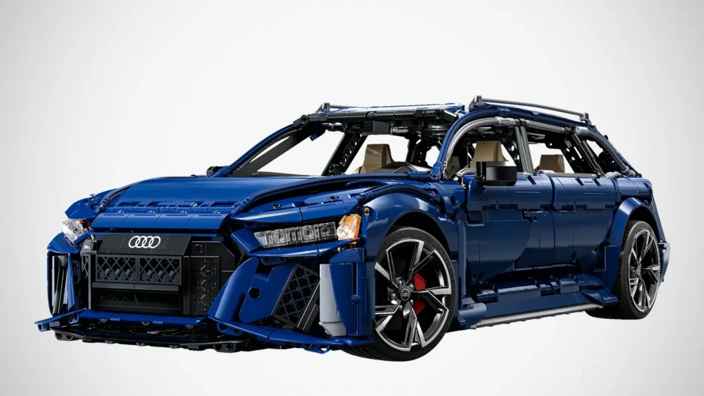 CaDA Master 1:8 Audi RS6 Avant C61515W