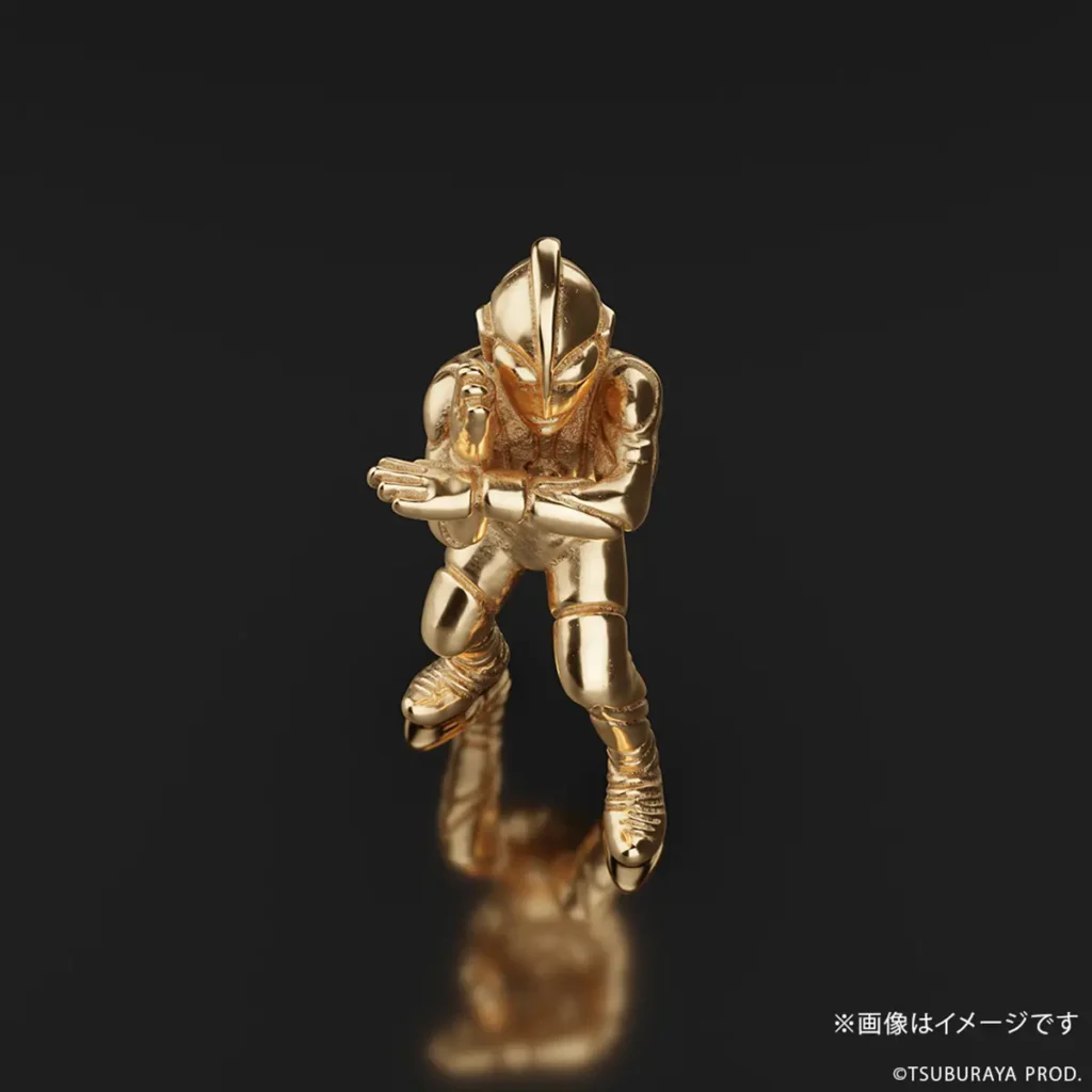 Ultraman 18K Gold Mini Figure
