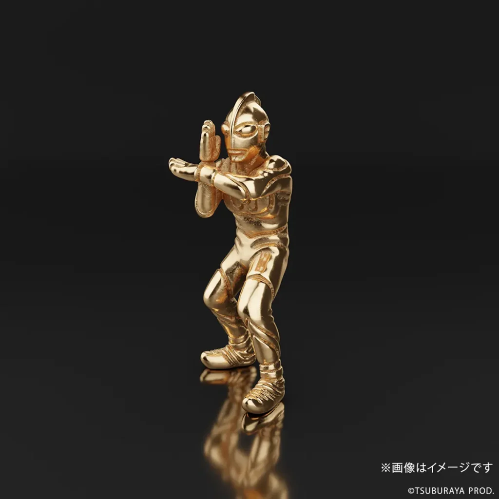 Ultraman 18K Gold Mini Figure