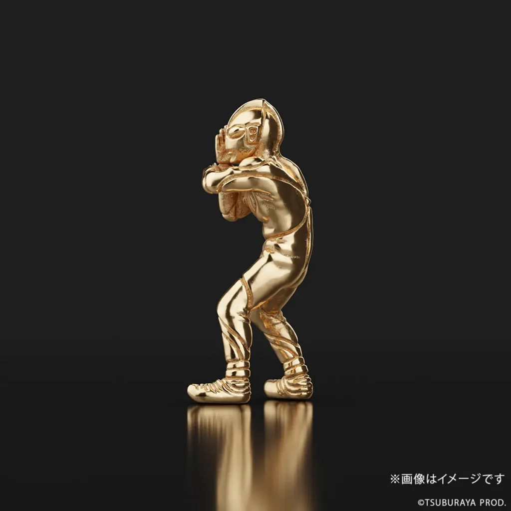 Ultraman 18K Gold Mini Figure