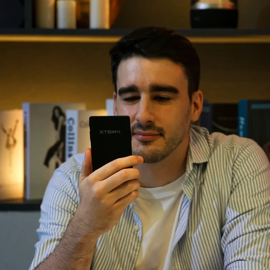Xteink X4 Pro Pocket eReader