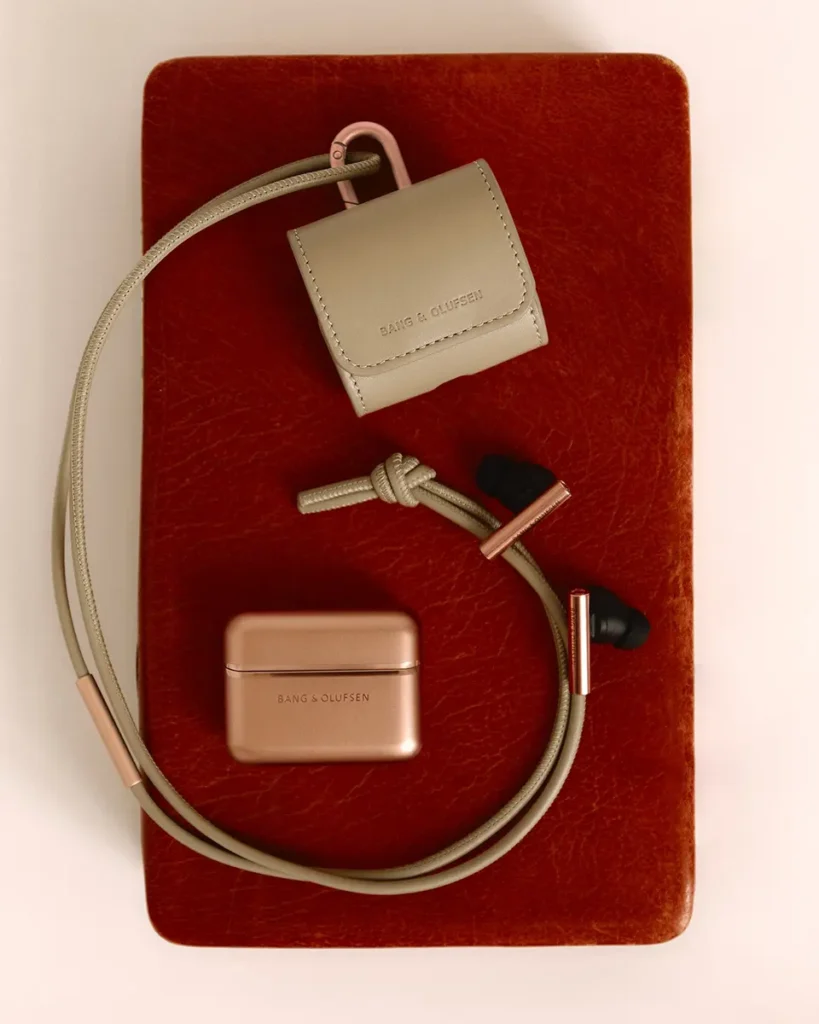 Bang & Olufsen Beo Grace in Honey Tone
