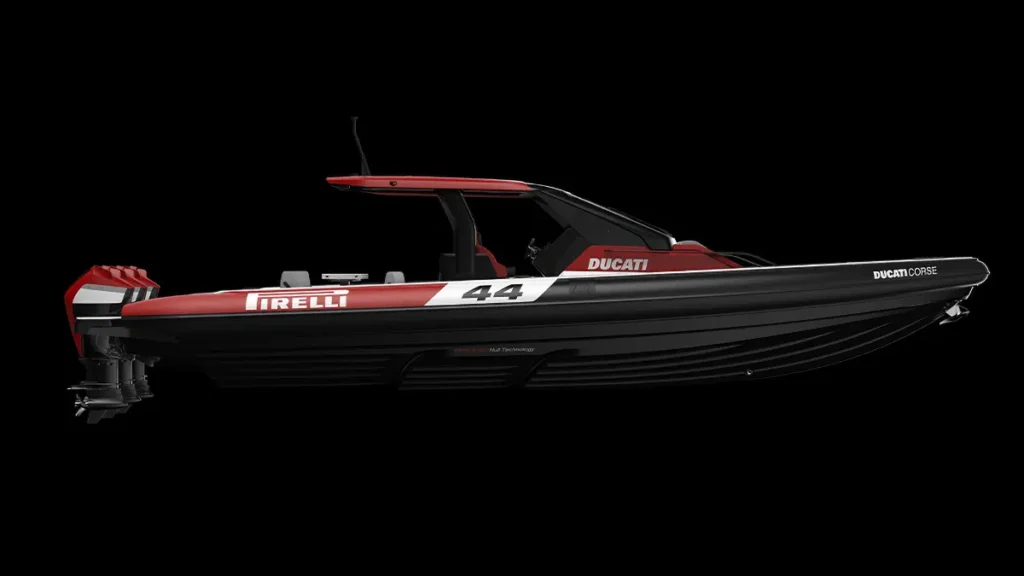 Pirelli 44 | Ducati Edition Performance Boat