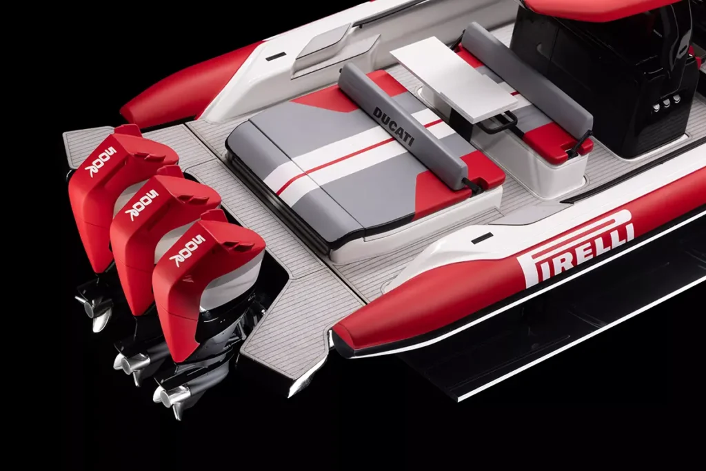 Pirelli 44 | Ducati Edition Performance Boat