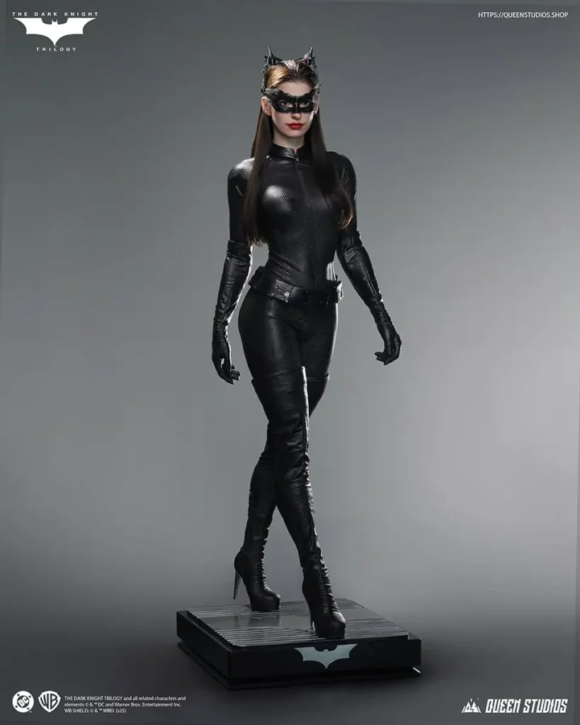 Queen Studios Catwoman Life-Size Statue