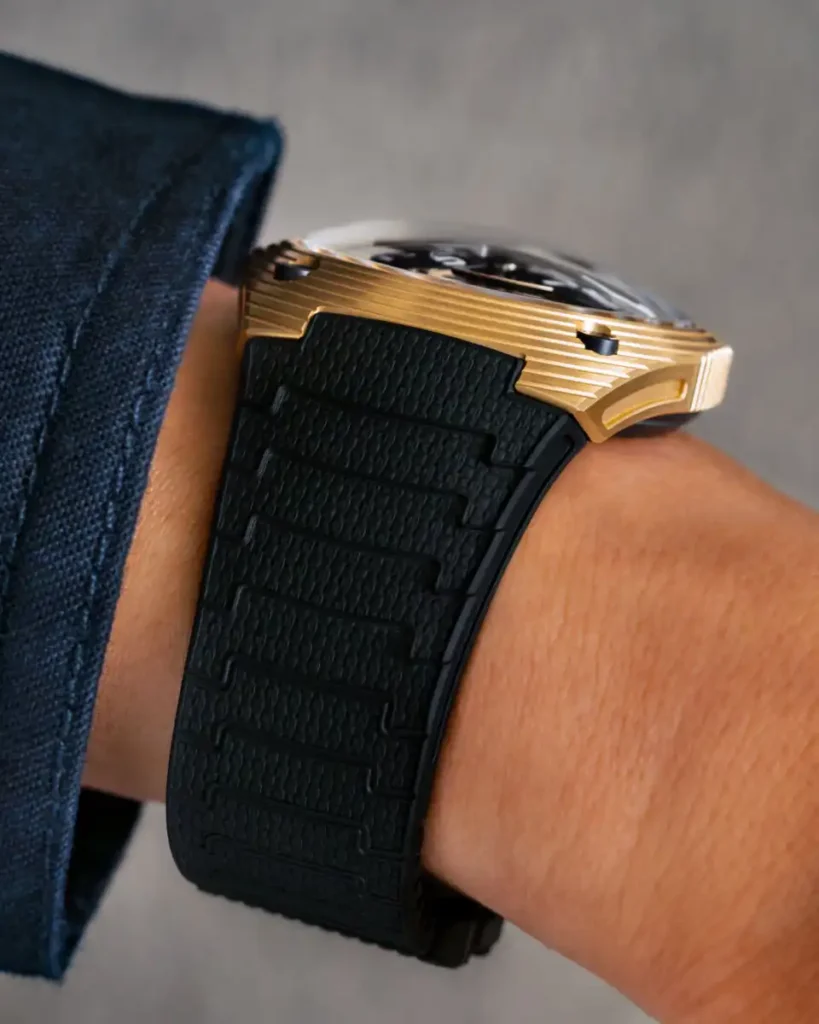 URWERK UR-150 Golden Scorpion