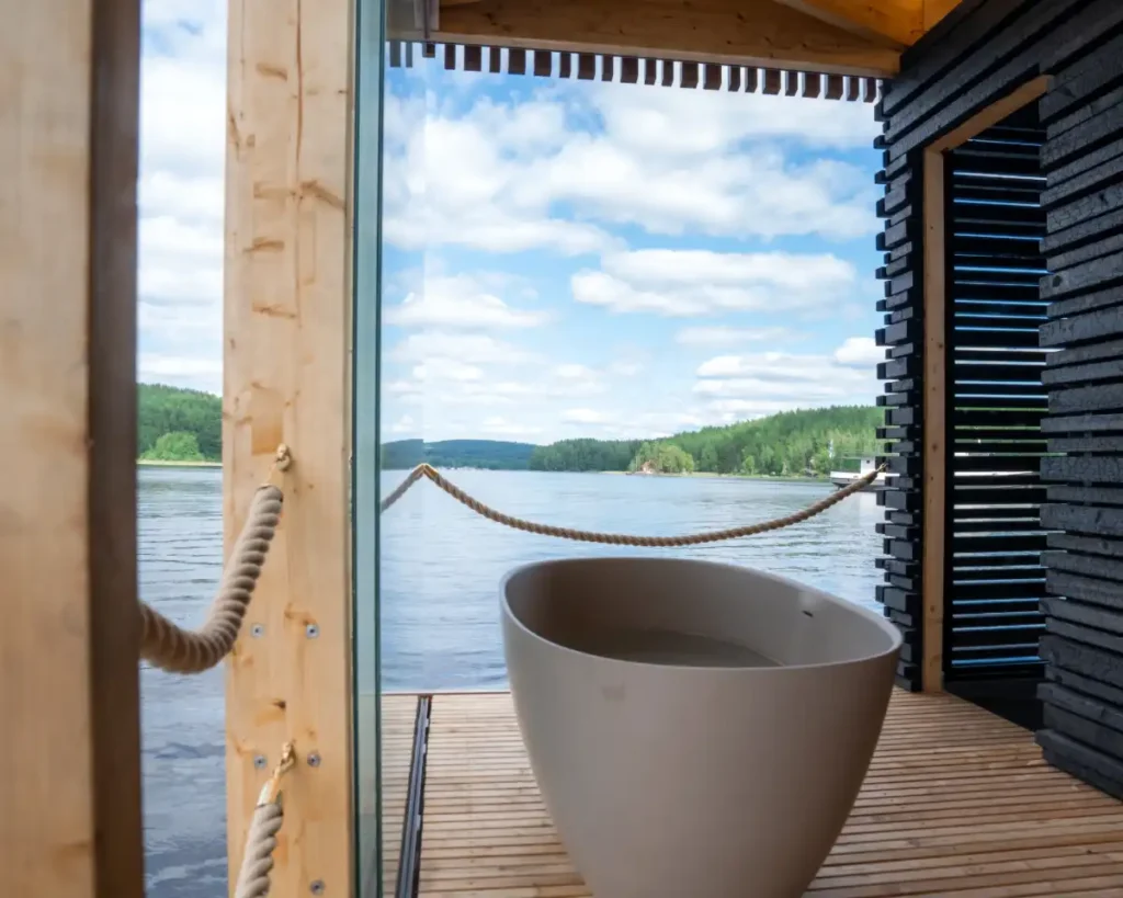 Cefmof’s Hydrogen-Powered Sauna Boat