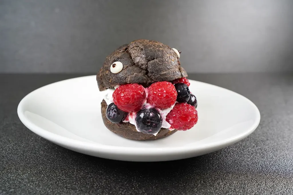 Godzilla Cream Puff with Soft Drink