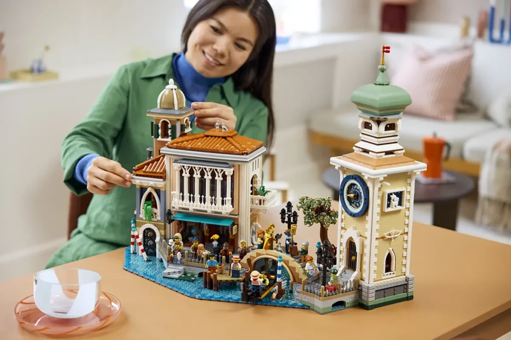LEGO Icons Venetian Neighborhood (11388)