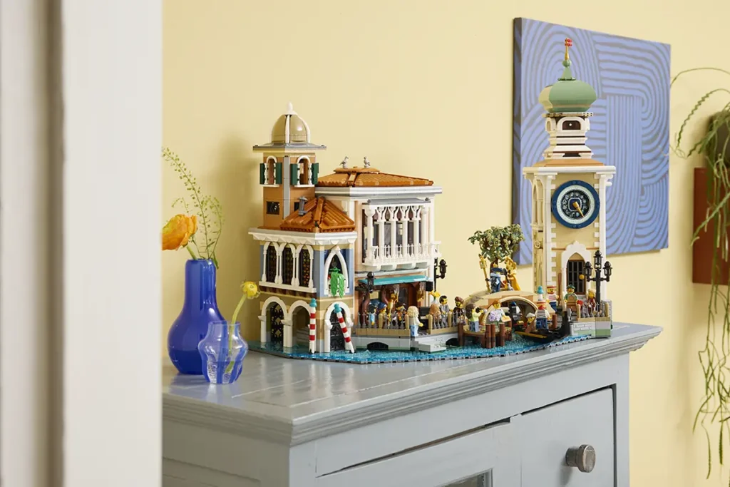 LEGO Icons Venetian Neighborhood (11388)