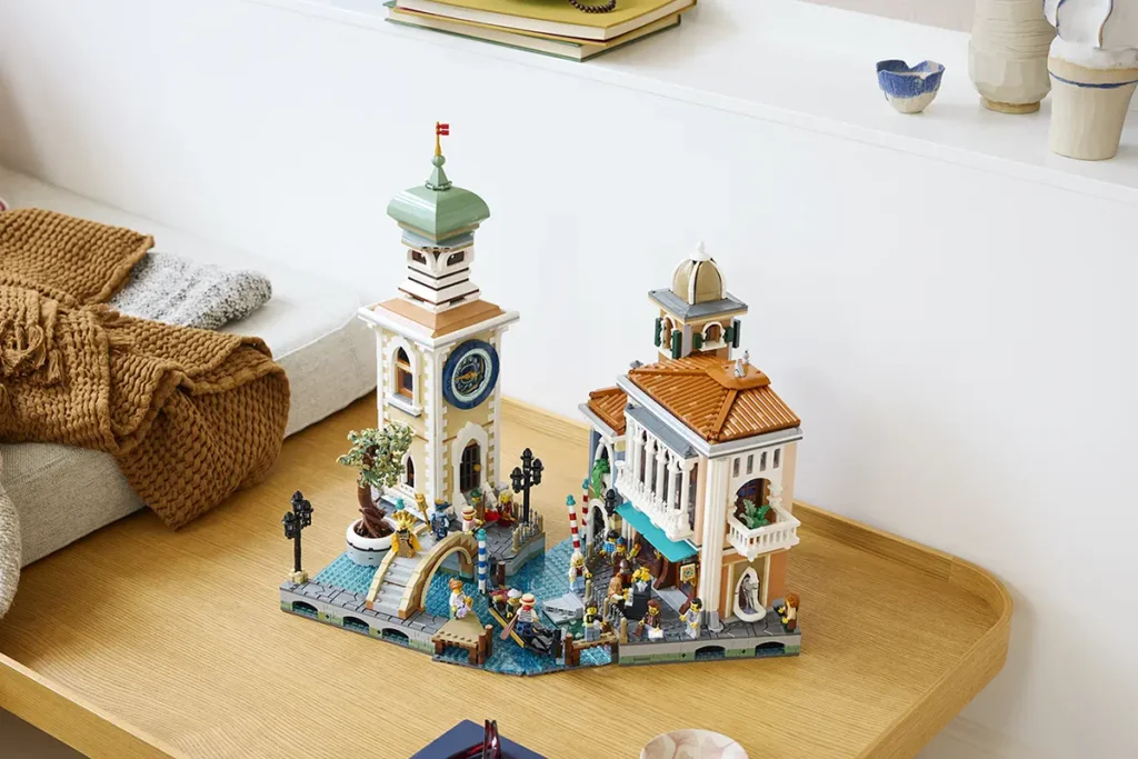 LEGO Icons Venetian Neighborhood (11388)
